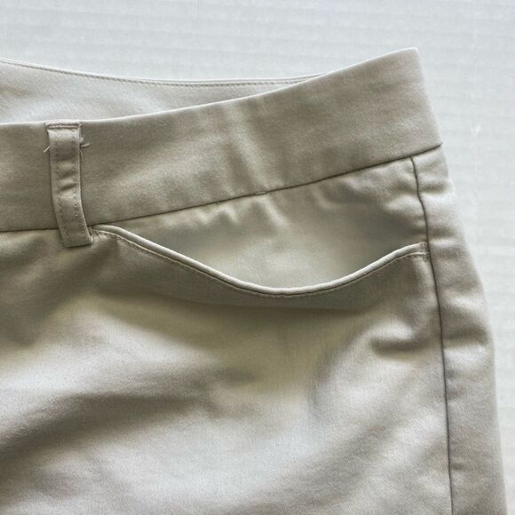 Dockers Women’s Khaki Chino Capri Pants Size 20W‎ Zipper Pockets Pre Owned - Picture 2 of 16
